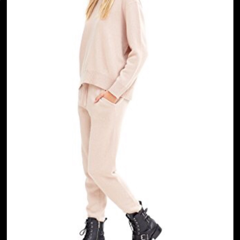 Cashmere jogger set